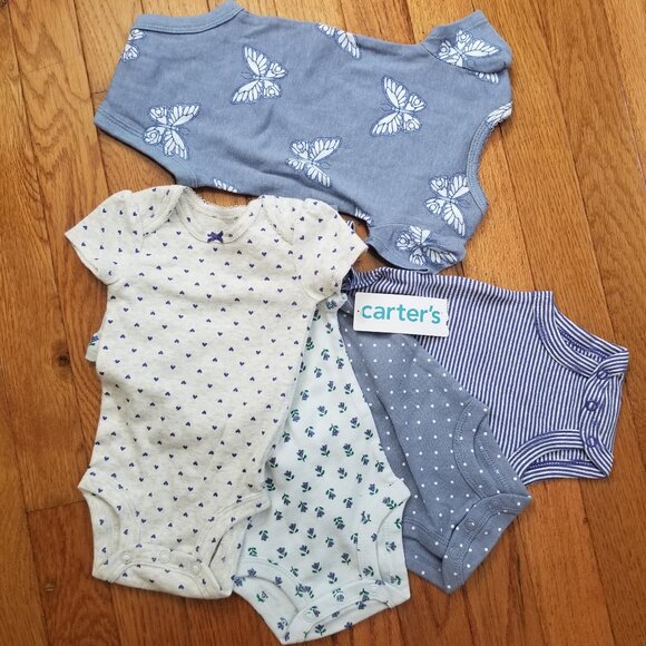 Carter's newborn onesie bundle - Picture 1 of 2